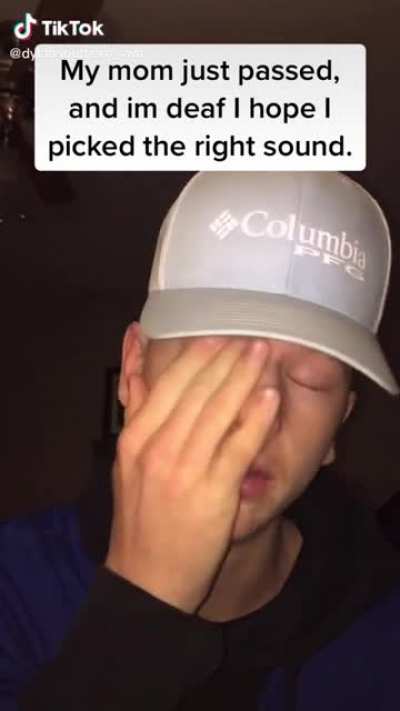 Guy fakes moms death and pretends to be deaf for clout (song was 