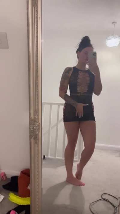 Was changing my outfit and got really horny, what should I do ?
