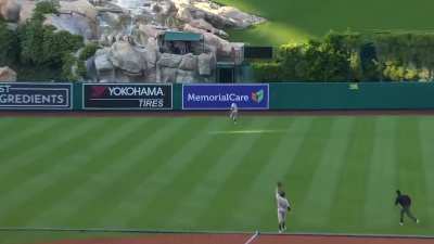Denzel Clarke of the Oakland Athletics absolutely ROBS a home run 🤯
