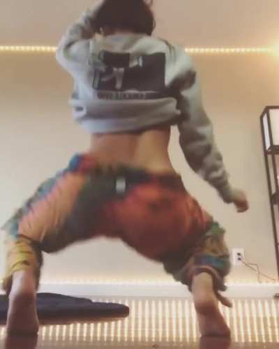 Superior Twerker