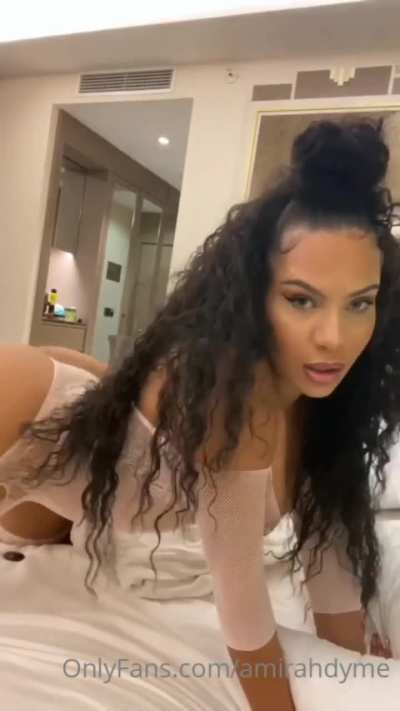 ( &deg; )( &deg; ) 😈🍑🤳🏽