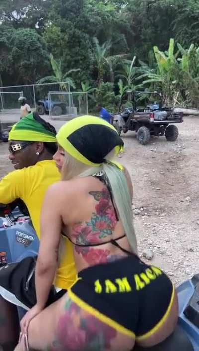 Bomb Azz Bardi