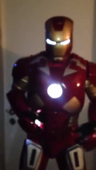 Iron man te va a poner el pico en la cara 😳