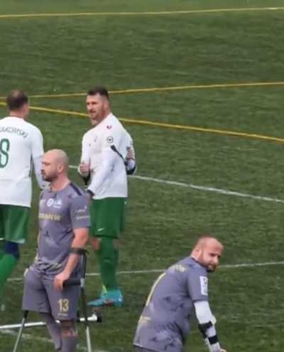 Polish Amputee Marcin Oleksy scores an amazing bicycle kick