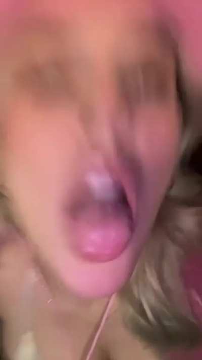 Her @ is banan<wbr>apota<wbr>to333 , looking for more