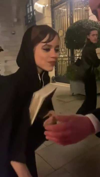 Jenna hugs a fan