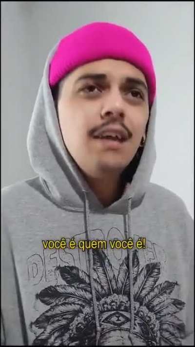 (Mano tu &eacute;........??.) Por cornografista.
