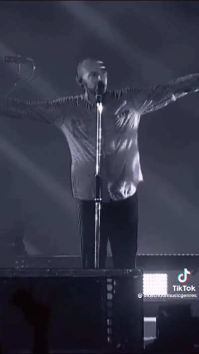 Chester emotional last speech while touring knowing it would be his last time 