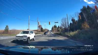 Steeles Ave./Ninth Line 4 Red Light Runners In A Row