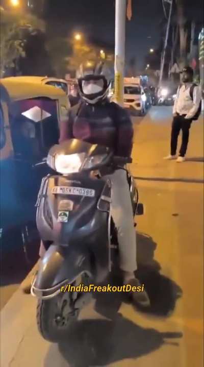 Bengaluru, Karnataka | Thanisandra Road: Scooty Rider Drives on Footpath, Argues With Pedestrians and Refuses to Move