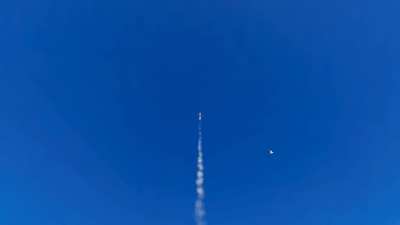 Simple underwater launching method
