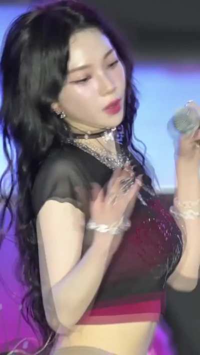 Mommy Karina’s fat bouncy tits in this legendary outfit 🥵🥵
