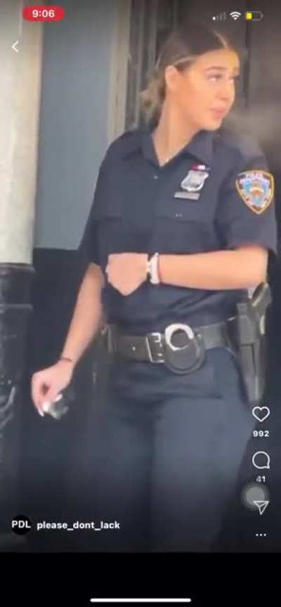 Only in NYC you see cops smoking Zaa on the clock 😂😂😂