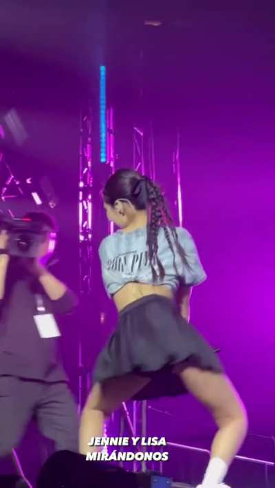 jennie <3 <3