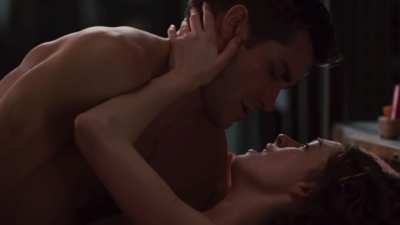 Anne Hathaway sex scenes in Love & Other Drugs(2010)