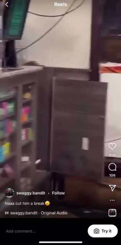 Guy has a mental breakdown because he thinks he&rsquo;s being ran down on 🤕
