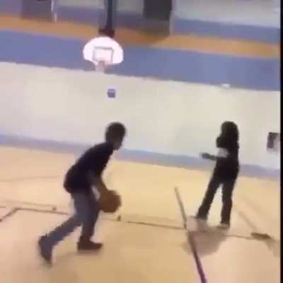 He shoots... he scoreessss