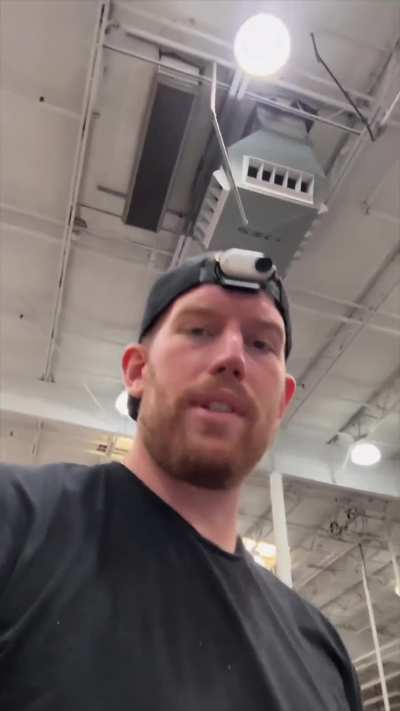 Being 7&rsquo;1&rdquo; in Costco is a Cheat Code