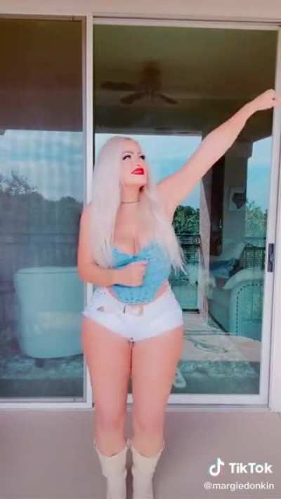 I love this thick ass woman