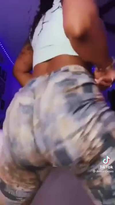 Well Damn🤤🍑