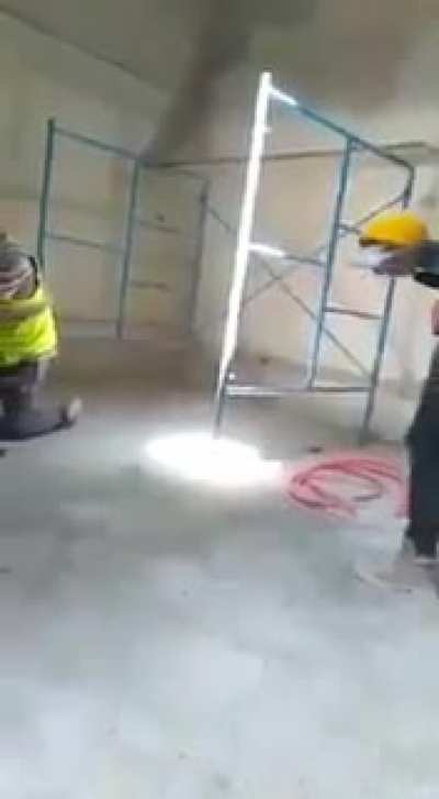 Ese hermoso momento cuando dejas de ser un simple chalan y pasas a ser un alba&ntilde;il.
