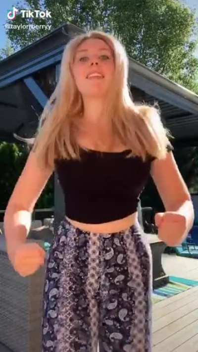 tiktokthots - Video #8515
