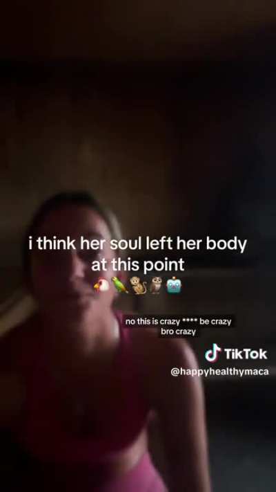 2 girls harassed by Karen in sauna