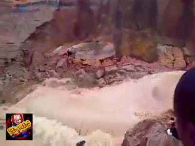 Whole quarry is collapsing... let's move closer for a better view.