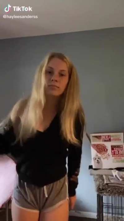 Haylee shakin&rsquo; her bubble butt 🍑