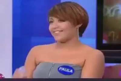 Paula tejando no programa do Rodrigo faro