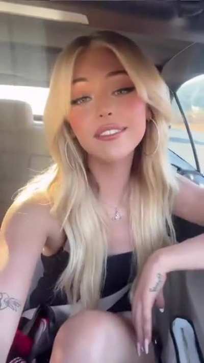 Hottie on IG story