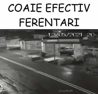 COAIE UNDE PULA MEA E POARTA