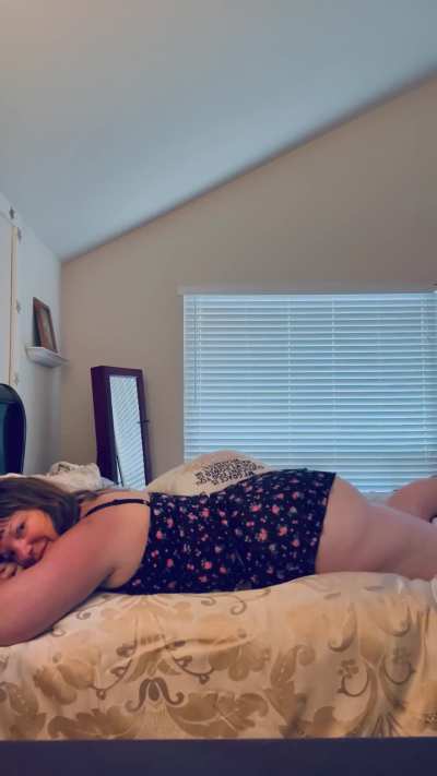 I&rsquo;ve been curious lately about how it would feel to lay my 210 pound body on top of a younger man while I released fart after fart, wondering if he&rsquo;d survive 💨 💋