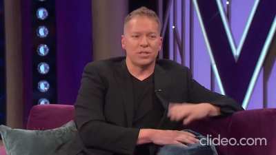 Wendy Williams pressures an uncomfortable Gary Owens to go on a date with her
