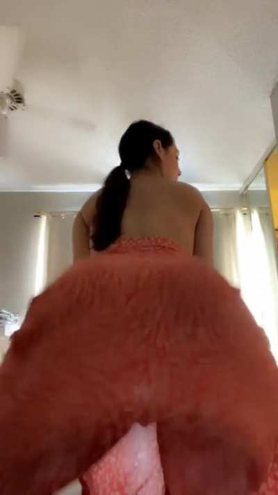 I hope you like juicy milf ass ;)