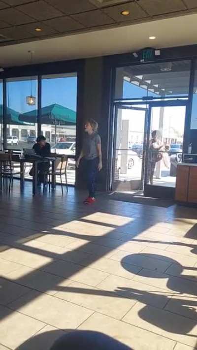 Entitled Karen Threatens To Fight Woman After Screaming At Staff Who Mistakes Her Order.
