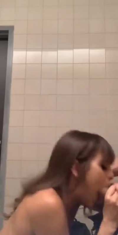 Riley Reid Going to Town on a Cock
