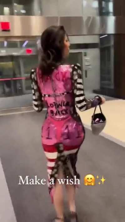 👀
