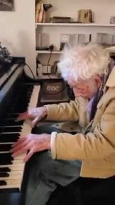 94 year-old Phillip Springer beautifully plays &ldquo;Moonlight Sonata&rdquo; by Ludwig van Beethoven. Fun fact: Phillip is the composer of the Christmas song &ldquo;Santa Baby&rdquo;, and he still writes dozens of songs every year.