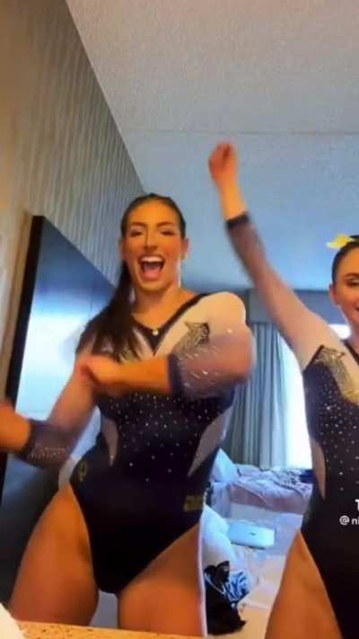 Nicoletta &ldquo;The Greek Goddess&rdquo; Koulos 🇬🇷 &amp;amp; Natalie Wojcik of U of Michigan Gymnastics 💙💛〽️🤸&zwj;♀️