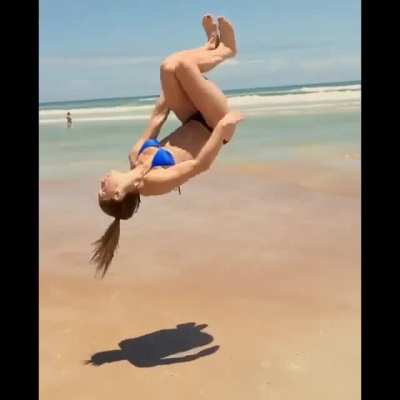 Team USA weightlifter Mattie Rogers from a few years back [gif]