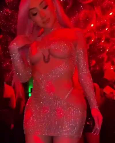 ✨