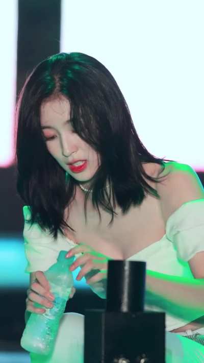 OH MY GIRL - ARIN