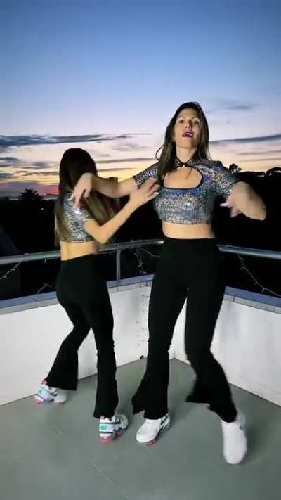 😲🤯😵🥴