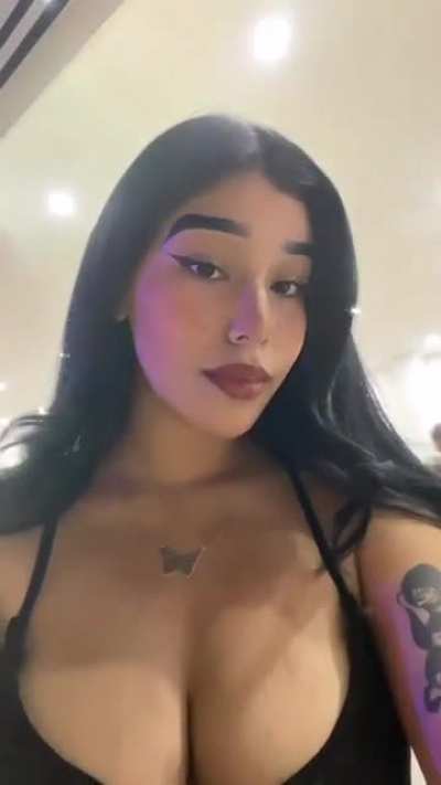 Si esta perra 🤤