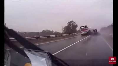 The worst of the worst car accidents,doubt there is any survivor.drive safe 