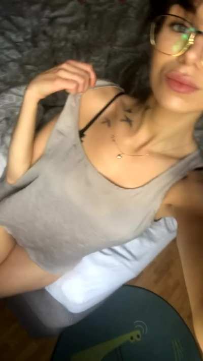 Sending my sextape to whoever upvotes just because i&rsquo;m horny (EcobiloU)