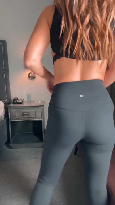 41 - Yoga Pants Mom - To Dirty Bitch Mode 