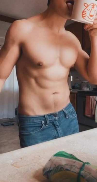 [self] I&rsquo;ll try a gif 🙊