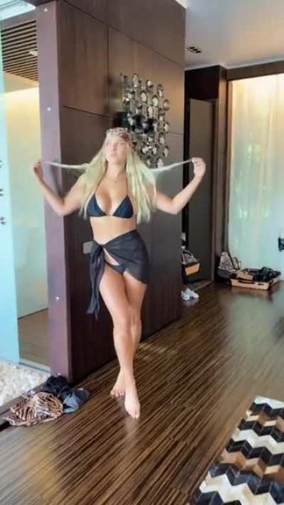 Kinsey Wolanski